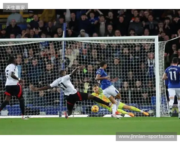 富勒姆2-2利物浦全场数据:控球率46开,射门8-10,射正2-2 富勒姆2-2利物浦全场数据:控球率46开,射门8-10,射正2-2