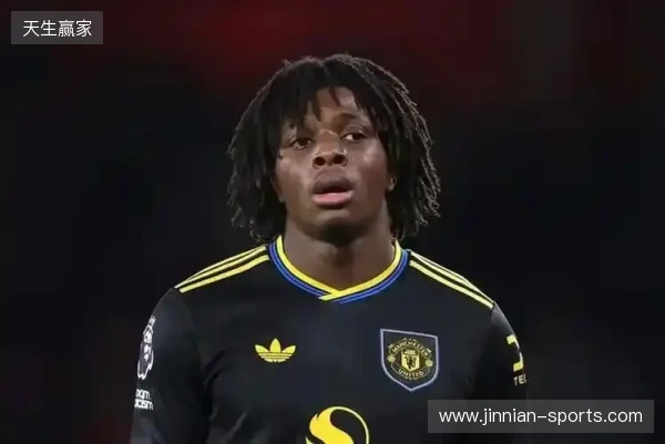 TA:曼联球员多古腿筋受伤,预计伤缺10周 TA:曼联球员多古腿筋受伤,预计伤缺10周