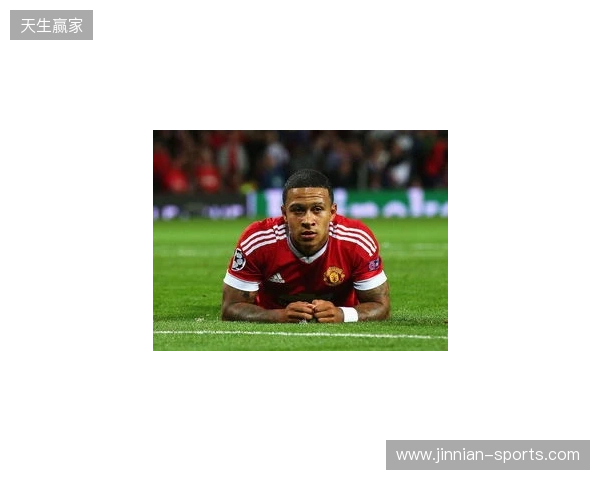 队长风范，曼联落后时B费利用肖疗伤时间来回指导大部分队友