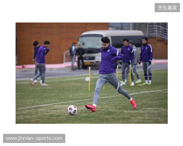 足球报:津门虎新赛季负10分开局形势严峻,于根伟并未失去信心 足球报:津门虎新赛季负10分开局形势严峻,于根伟并未失去信心