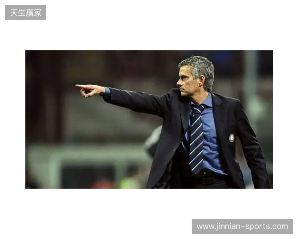 马德里街头出现穆里尼奥广告牌，写着：“我回来了”